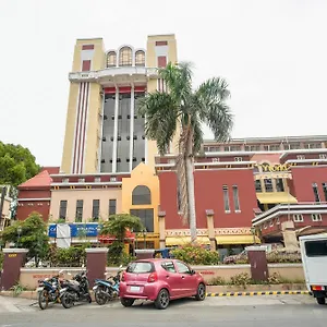 Capital O 460 World Palace Davao